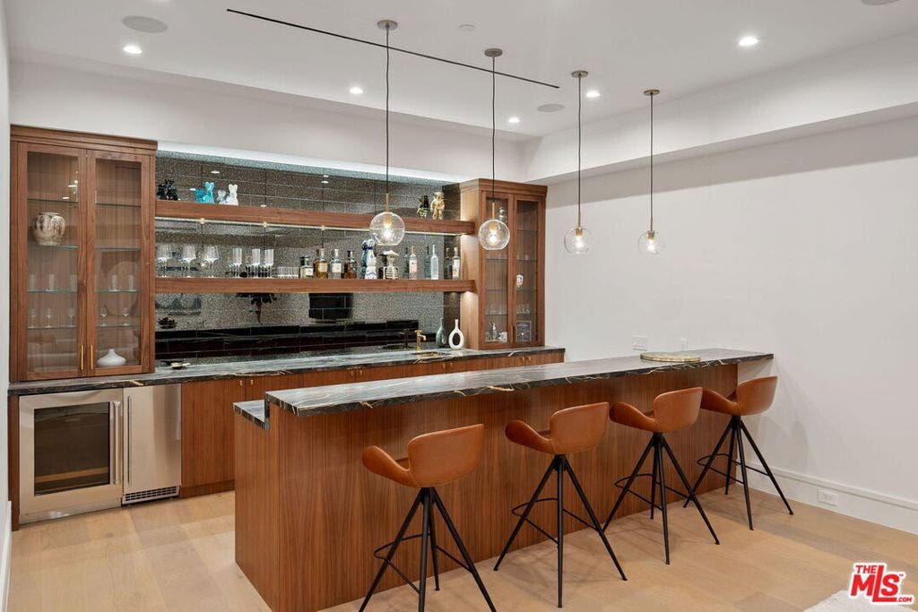 1675 San Remo Drive, Pacific Palisades, CA 90272
