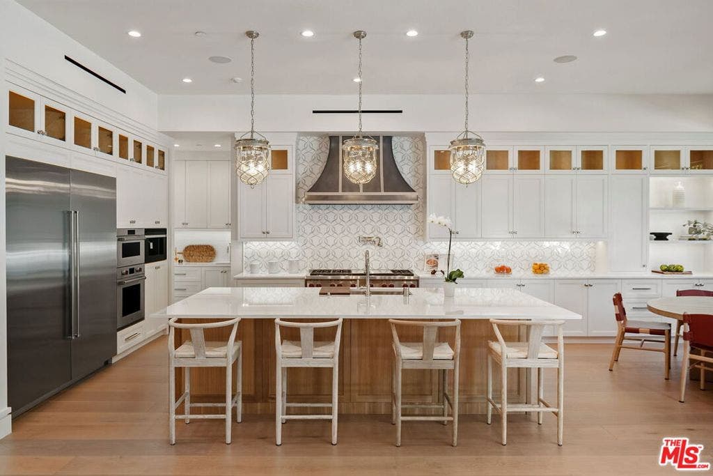 1675 San Remo Drive, Pacific Palisades, CA 90272