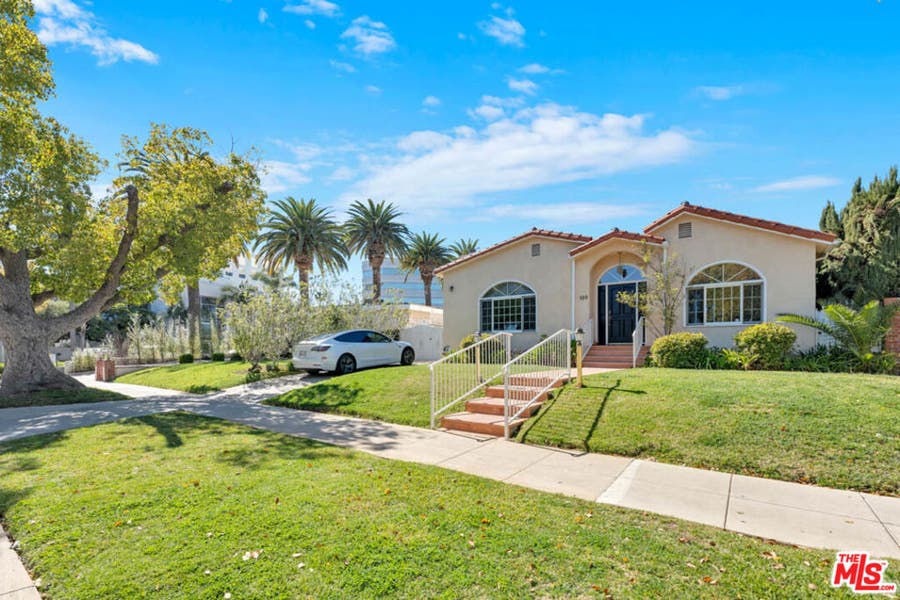 Property photo for 109 N Maple Drive, Beverly Hills, CA