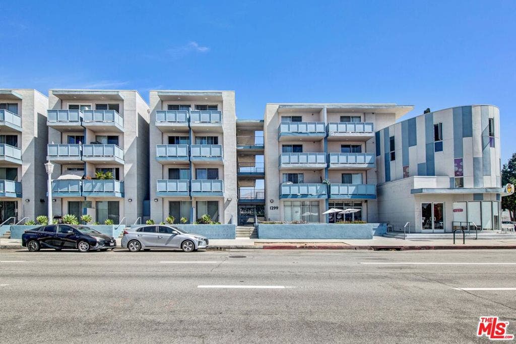 1299 E Green Street, Pasadena, CA 91106 1299 E Green Street, Pasadena, CA 91106