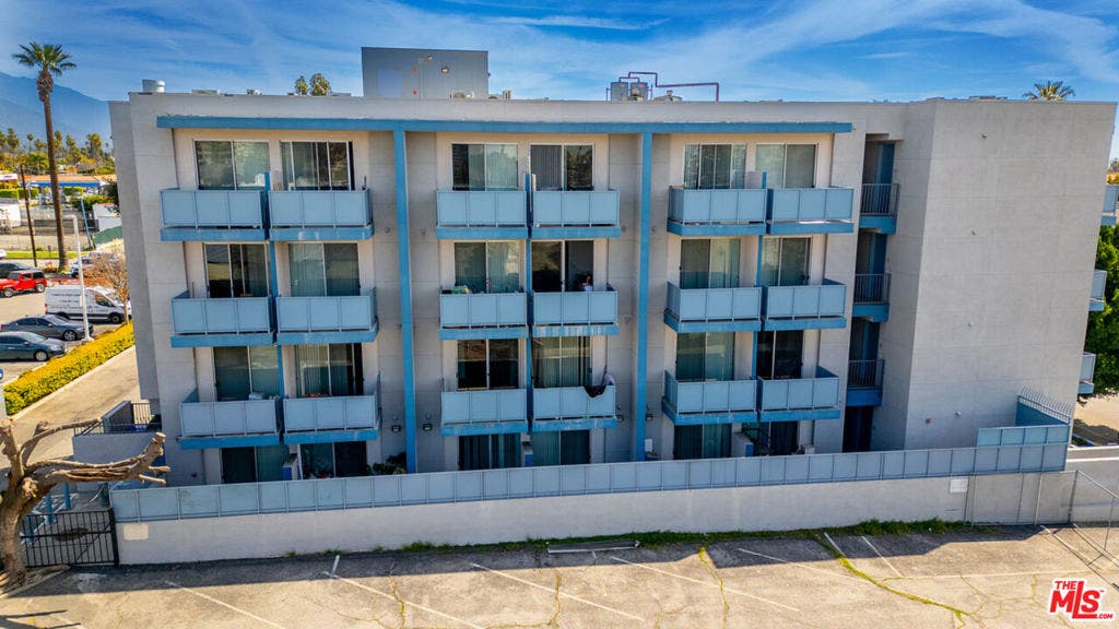 1299 E Green Street, Pasadena, CA 91106 1299 E Green Street, Pasadena, CA 91106
