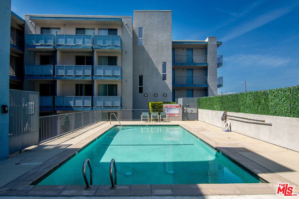 1299 E Green Street, Pasadena, CA 91106 1299 E Green Street, Pasadena, CA 91106