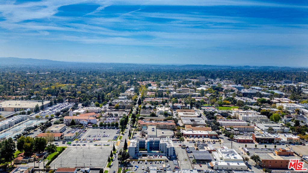1299 E Green Street, Pasadena, CA 91106 1299 E Green Street, Pasadena, CA 91106