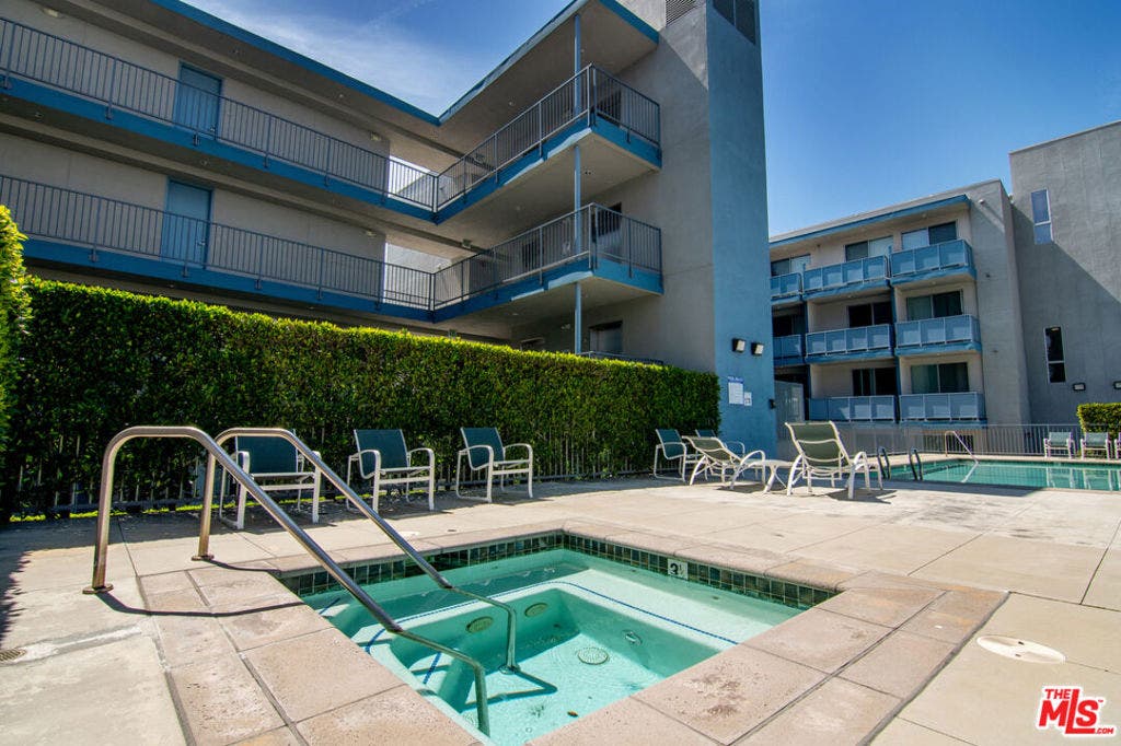 1299 E Green Street, Pasadena, CA 91106 1299 E Green Street, Pasadena, CA 91106