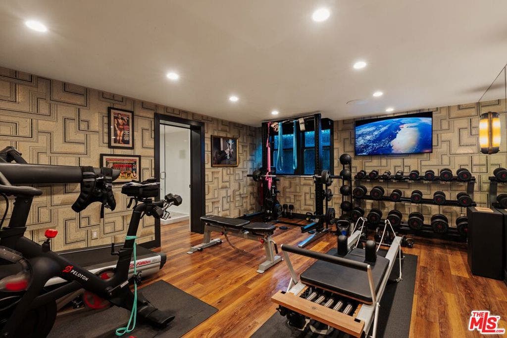 601 S Windsor Boulevard, Los Angeles, CA 90005