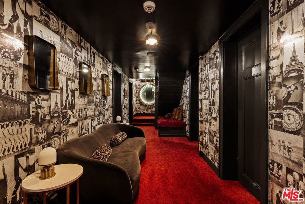 601 S Windsor Boulevard, Los Angeles, CA 90005