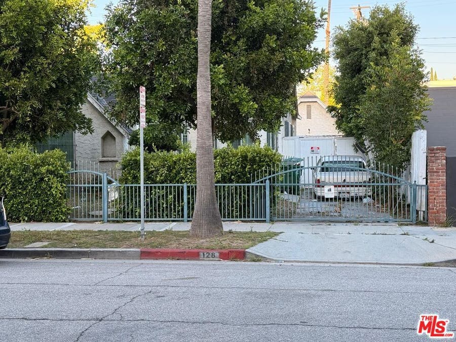 Property photo for 128 N Carson Road, Beverly Hills, CA