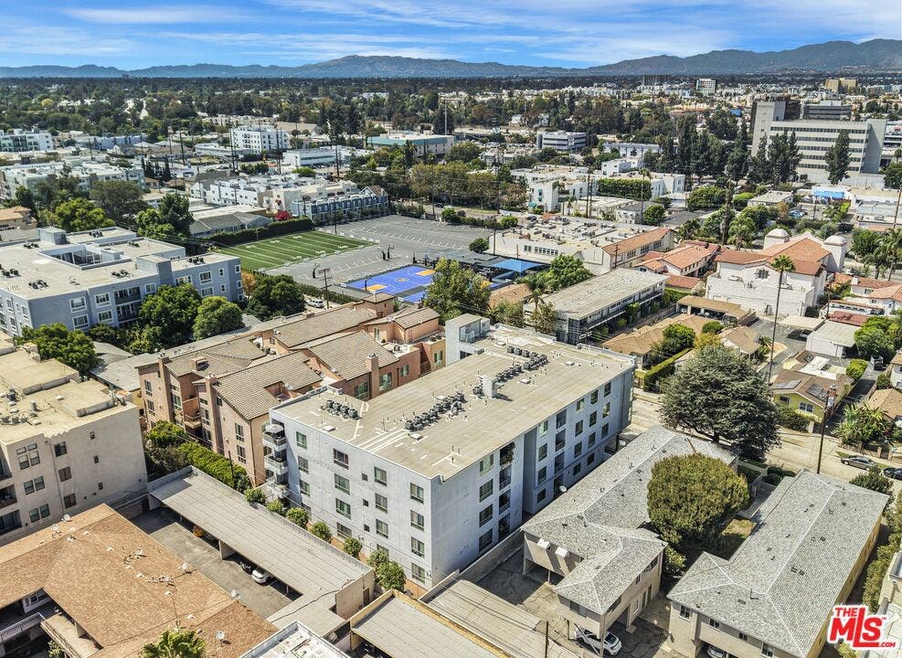 10850 Bloomfield Street, Los Angeles, CA 91602 10850 Bloomfield Street, Los Angeles, CA 91602