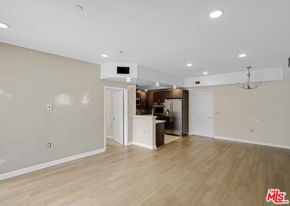 10850 Bloomfield Street, Los Angeles, CA 91602 10850 Bloomfield Street, Los Angeles, CA 91602