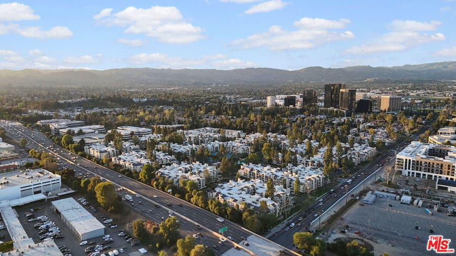 Property photo for 21520 Burbank Boulevard, #112, Woodland Hills, CA