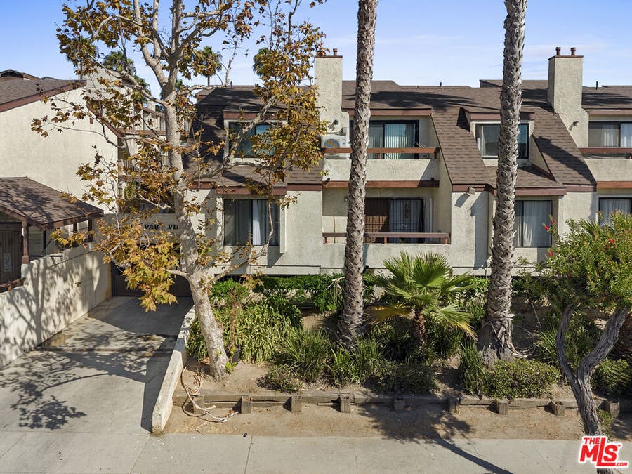 Property photo for 620 W Hyde Park Boulevard, #103, Inglewood, CA