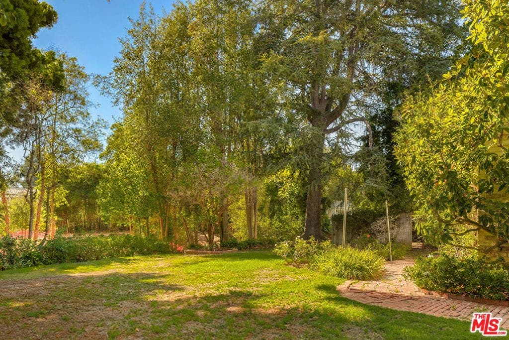 357 N Carmelina Avenue, Los Angeles, CA 90049