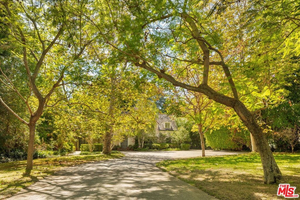 357 N Carmelina Avenue, Los Angeles, CA 90049