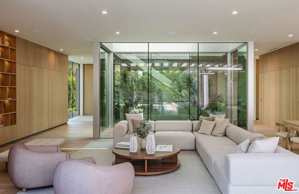 634 Moreno Avenue, Los Angeles, CA 90049 634 Moreno Avenue, Los Angeles, CA 90049