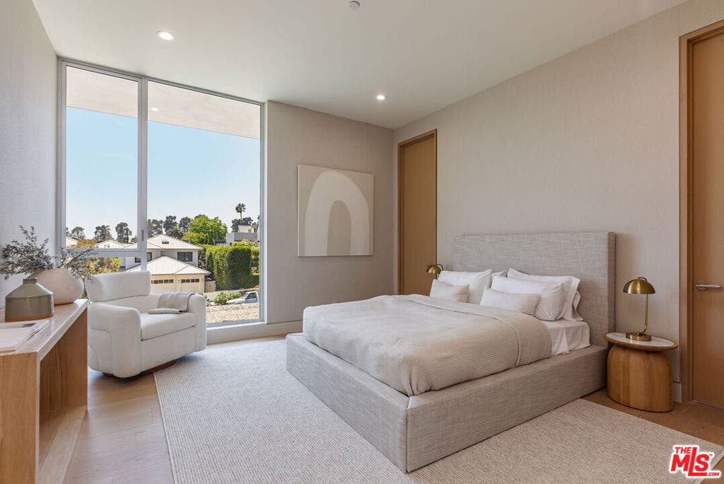 634 Moreno Avenue, Los Angeles, CA 90049 634 Moreno Avenue, Los Angeles, CA 90049