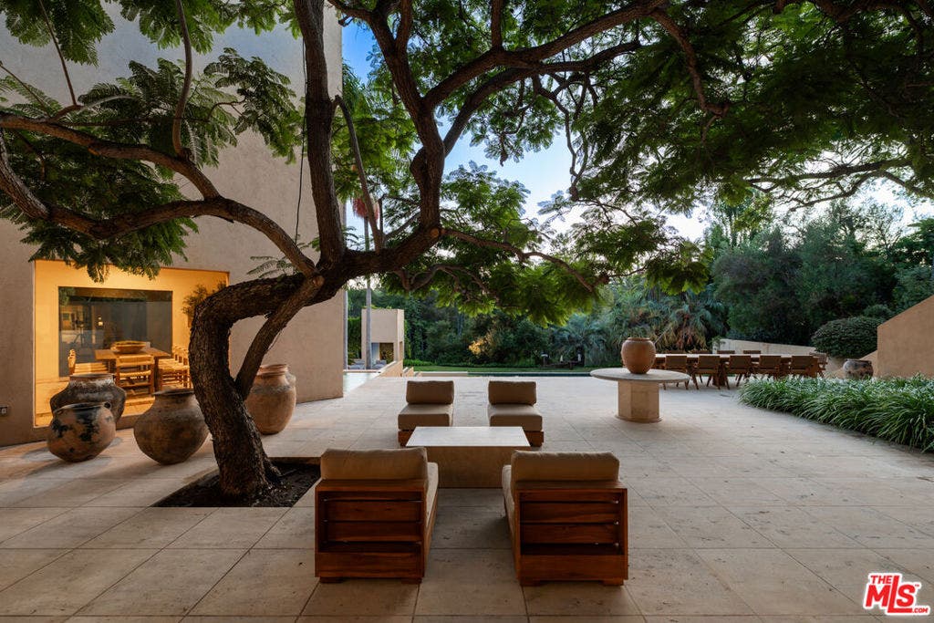 223 N Carmelina Avenue, Los Angeles, CA 90049