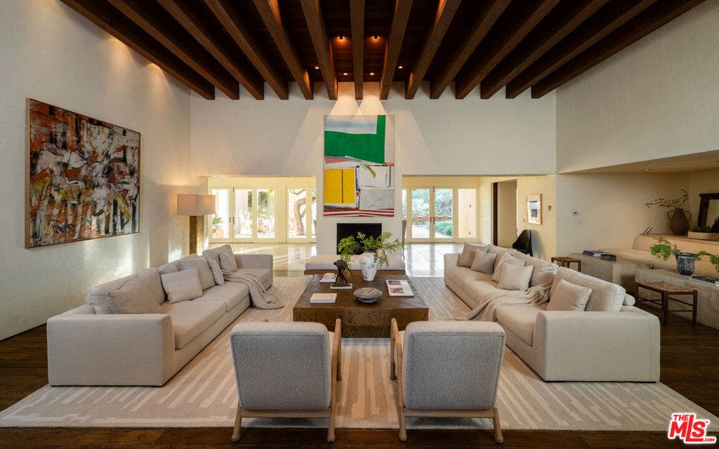 223 N Carmelina Avenue, Los Angeles, CA 90049