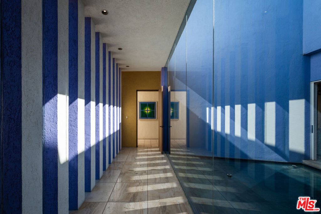 223 N Carmelina Avenue, Los Angeles, CA 90049