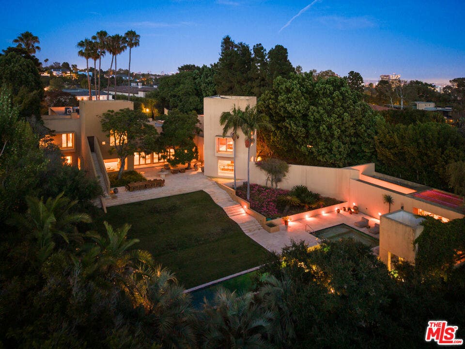223 N Carmelina Avenue, Los Angeles, CA 90049