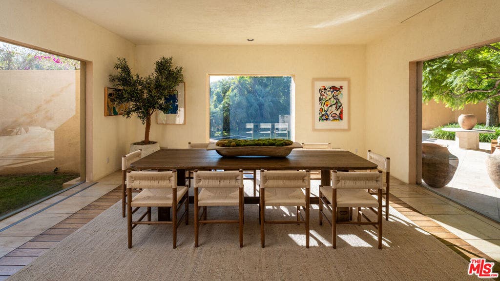 223 N Carmelina Avenue, Los Angeles, CA 90049