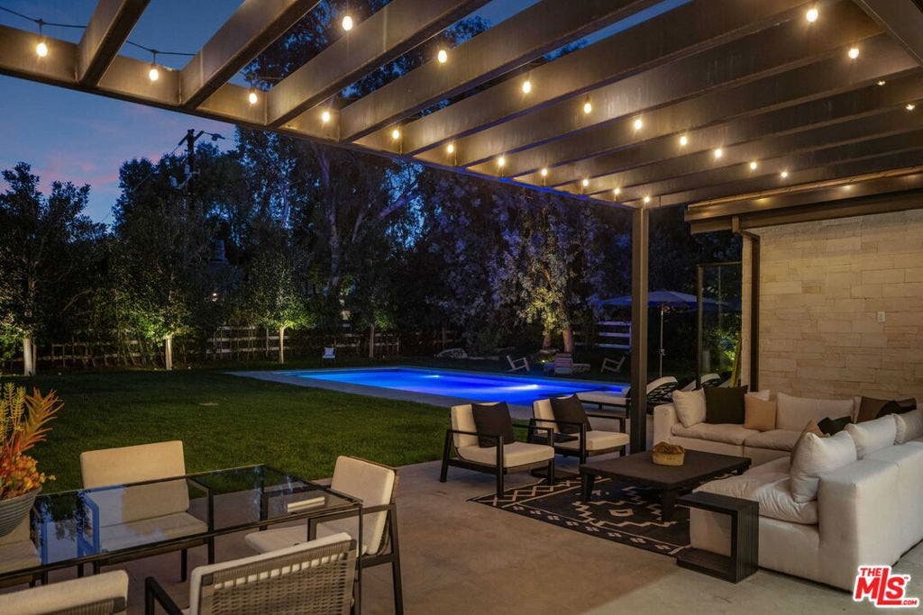 5717 Round Meadow Road, Hidden Hills, CA 91302 5717 Round Meadow Road, Hidden Hills, CA 91302