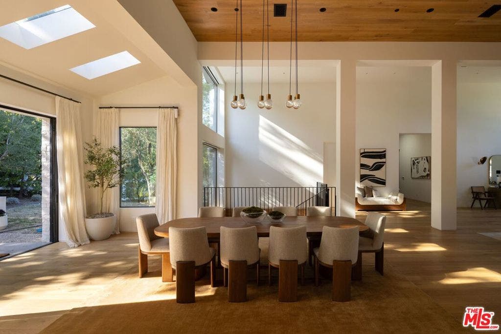 5717 Round Meadow Road, Hidden Hills, CA 91302 5717 Round Meadow Road, Hidden Hills, CA 91302