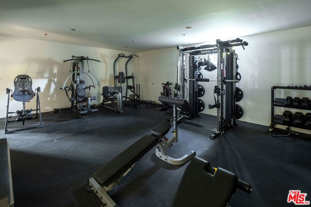 5717 Round Meadow Road, Hidden Hills, CA 91302 5717 Round Meadow Road, Hidden Hills, CA 91302