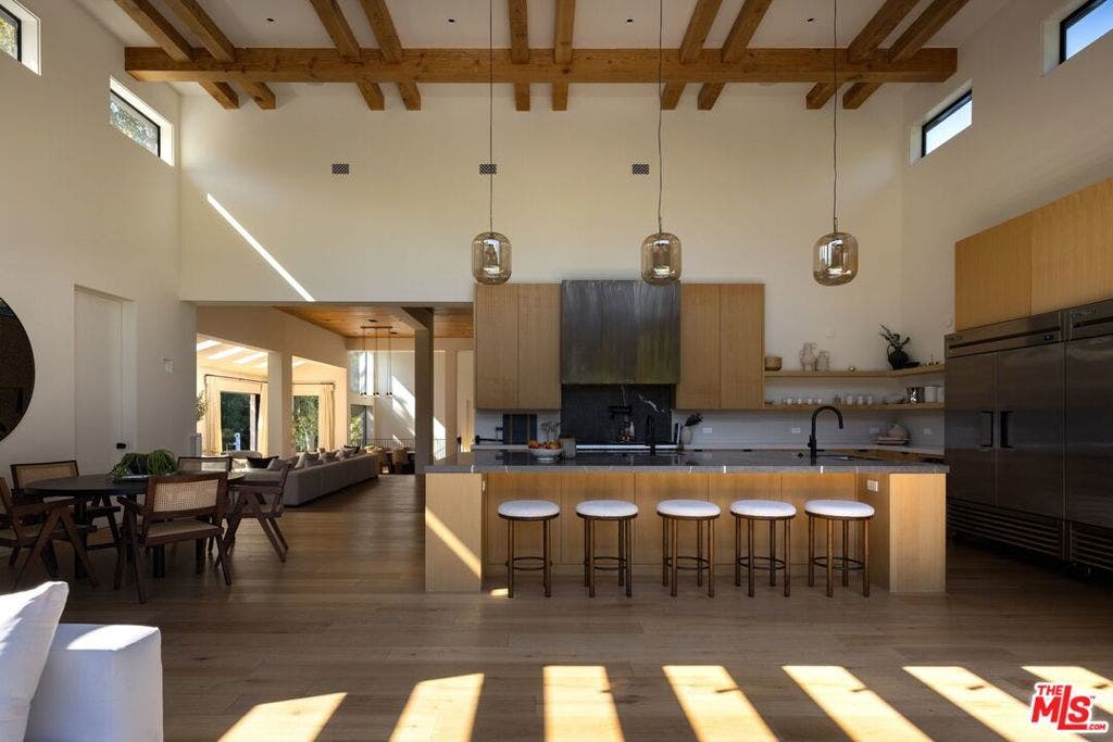 5717 Round Meadow Road, Hidden Hills, CA 91302 5717 Round Meadow Road, Hidden Hills, CA 91302