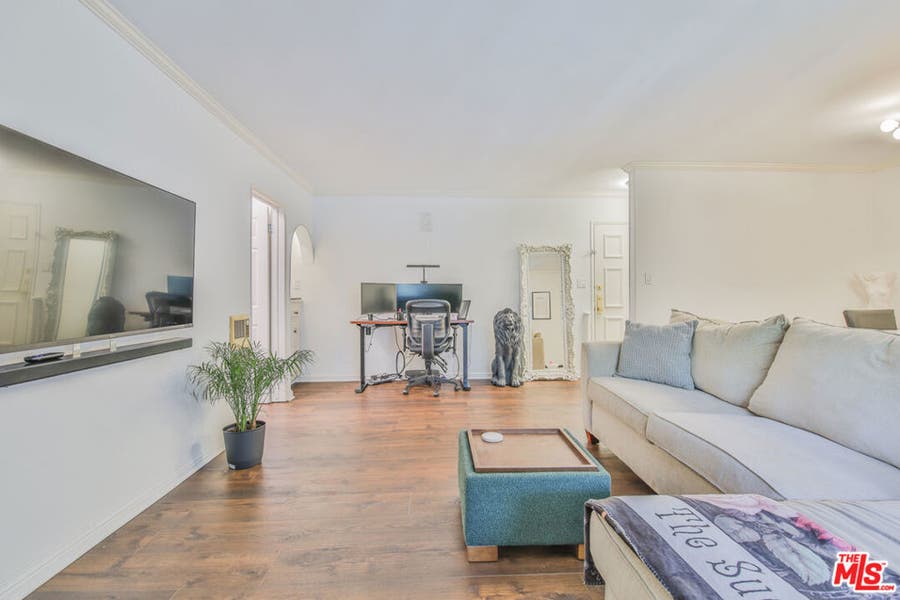 Property photo for 625 N Flores Street, #102, West Hollywood, CA