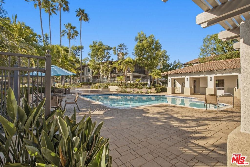 87 Via Contento, Rancho Santa Margarita, CA 92688 87 Via Contento, Rancho Santa Margarita, CA 92688