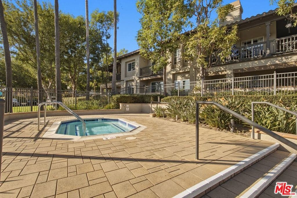 87 Via Contento, Rancho Santa Margarita, CA 92688 87 Via Contento, Rancho Santa Margarita, CA 92688