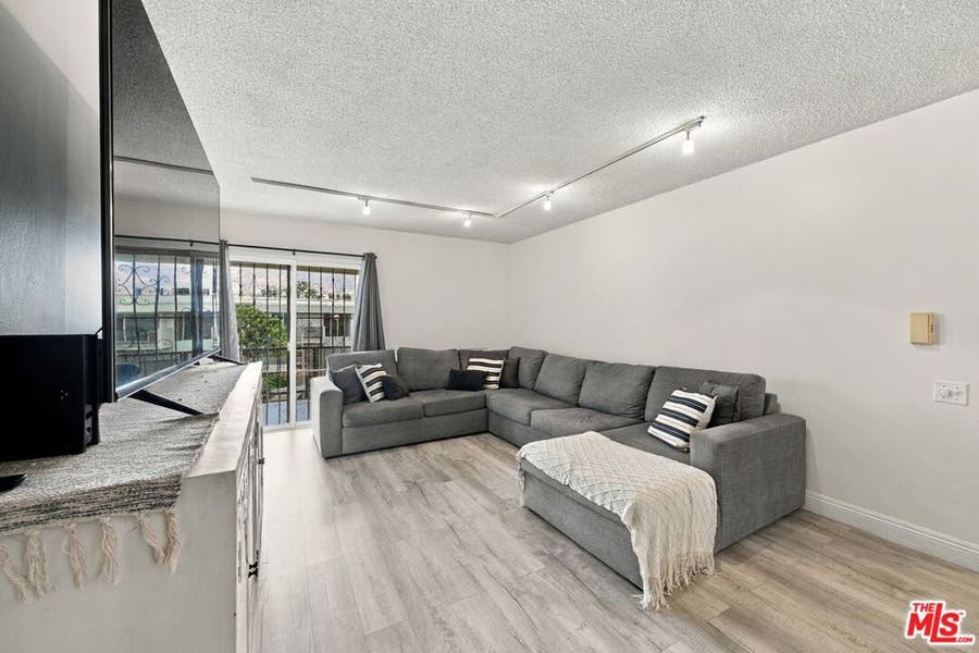 Property photo for 3166 S Sepulveda Boulevard, #6, Los Angeles, CA
