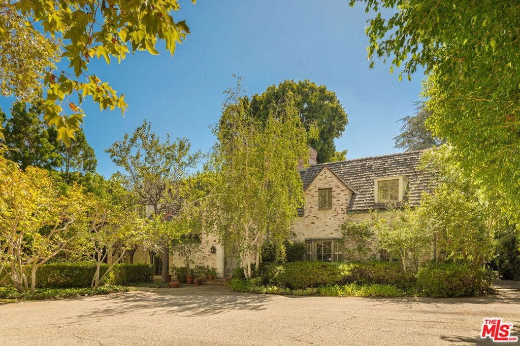 357 N Carmelina Avenue, Los Angeles, CA 90049 357 N Carmelina Avenue, Los Angeles, CA 90049