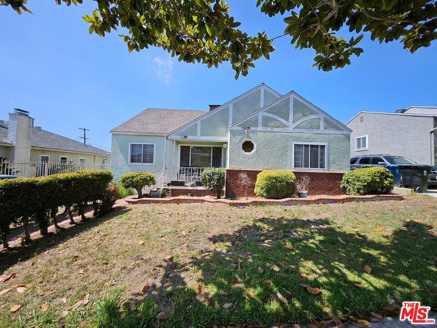Property photo for 10245 S 5th Avenue, Inglewood, CA