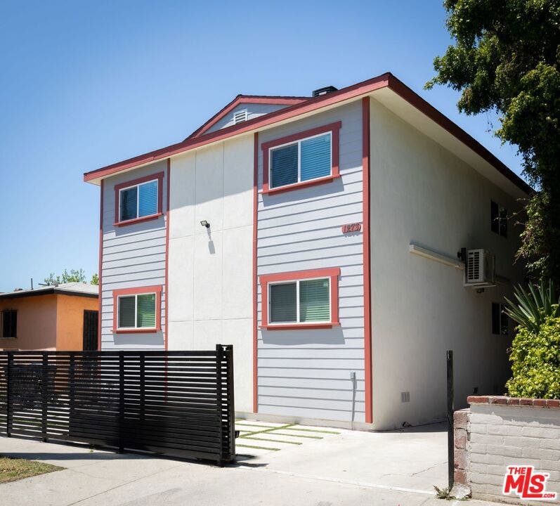 Property photo for 1273 W 36th Place, Los Angeles, CA