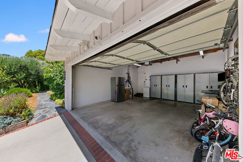 3644 Goodland Avenue, Los Angeles, CA 91604 3644 Goodland Avenue, Los Angeles, CA 91604