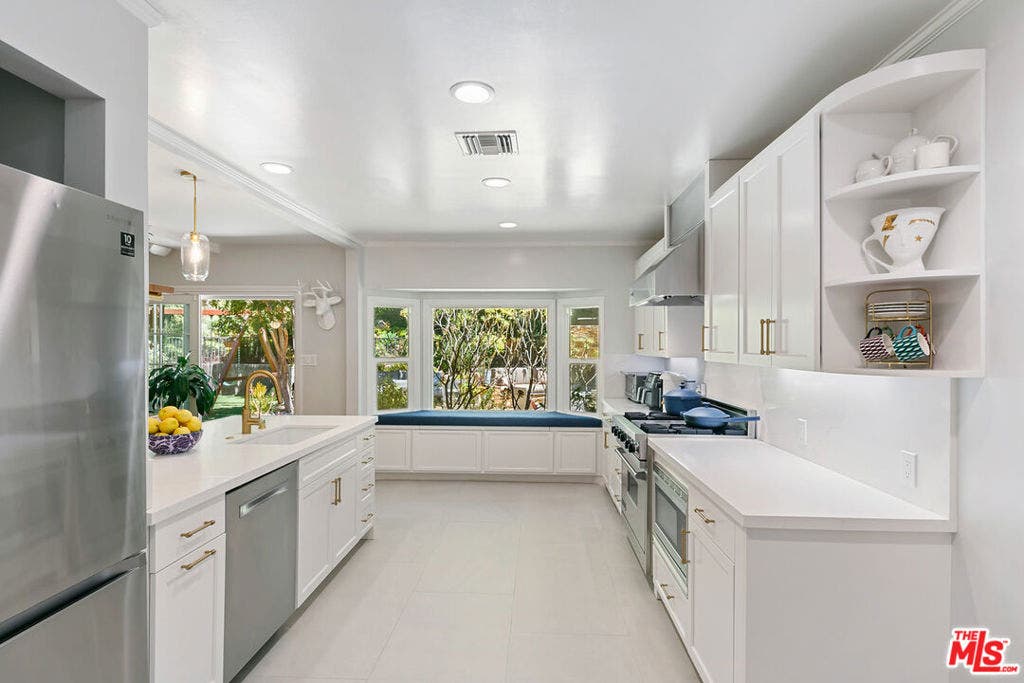 3644 Goodland Avenue, Los Angeles, CA 91604 3644 Goodland Avenue, Los Angeles, CA 91604