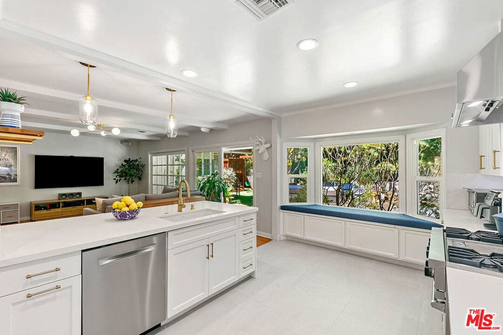 3644 Goodland Avenue, Los Angeles, CA 91604 3644 Goodland Avenue, Los Angeles, CA 91604