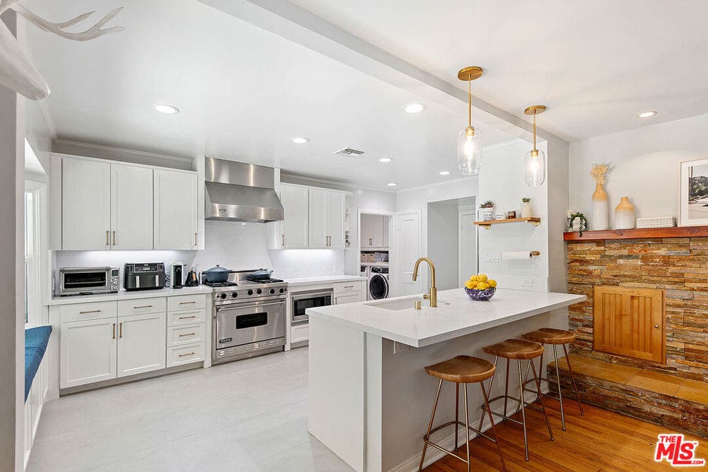 3644 Goodland Avenue, Los Angeles, CA 91604 3644 Goodland Avenue, Los Angeles, CA 91604
