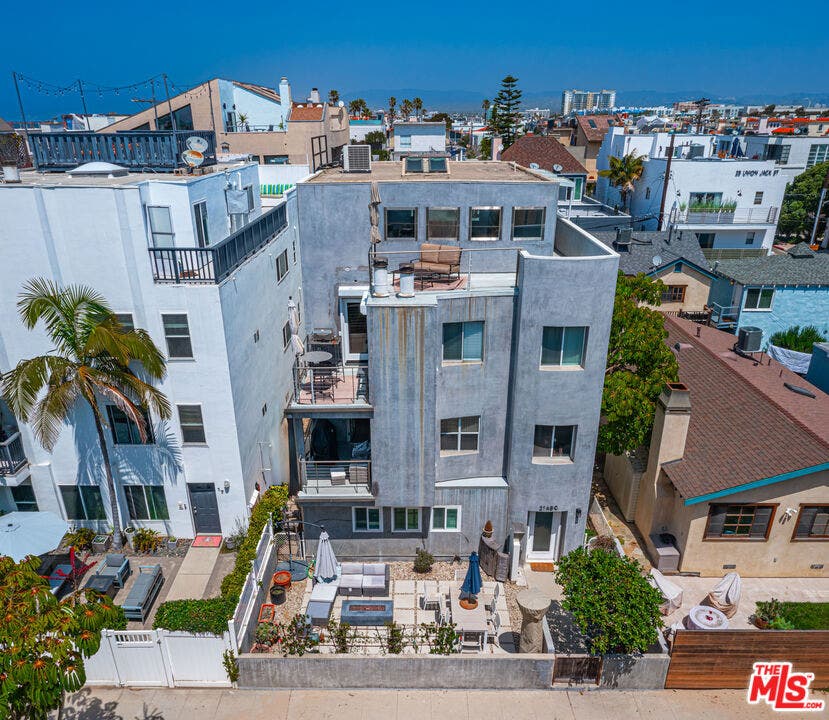 Property photo for 21 Voyage Street, Los Angeles, CA