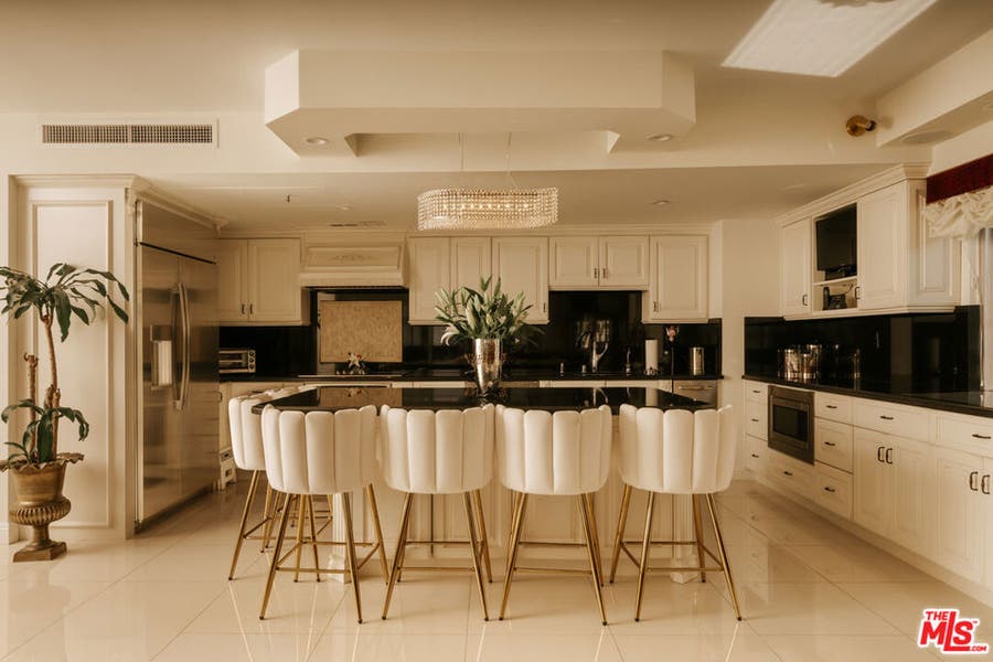 Property photo for 10450 Wilshire Boulevard, #4J, Los Angeles, CA