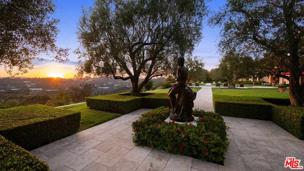 10 Beverly Ridge Terrace, Beverly Hills, CA 90210 10 Beverly Ridge Terrace, Beverly Hills, CA 90210