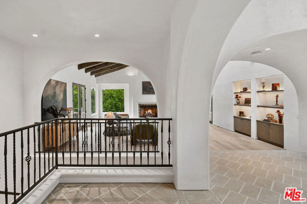 17647 BELINDA Street, Encino, CA 91316