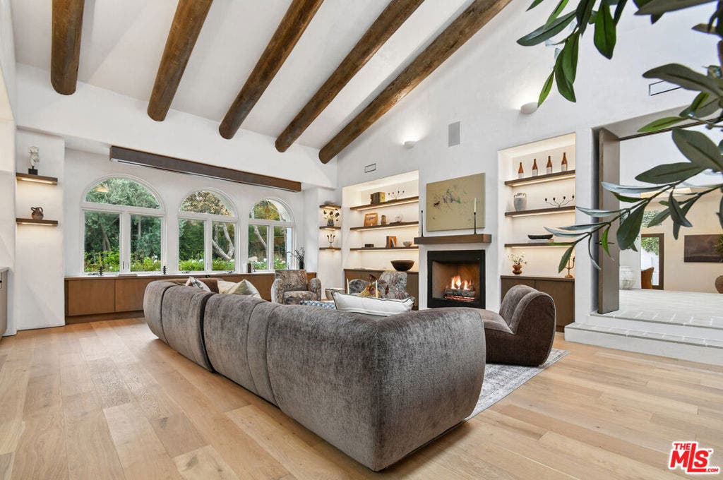 17647 BELINDA Street, Encino, CA 91316