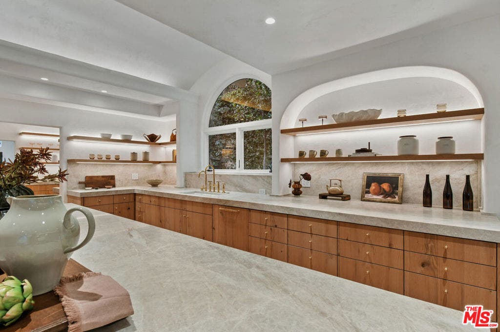 17647 BELINDA Street, Encino, CA 91316