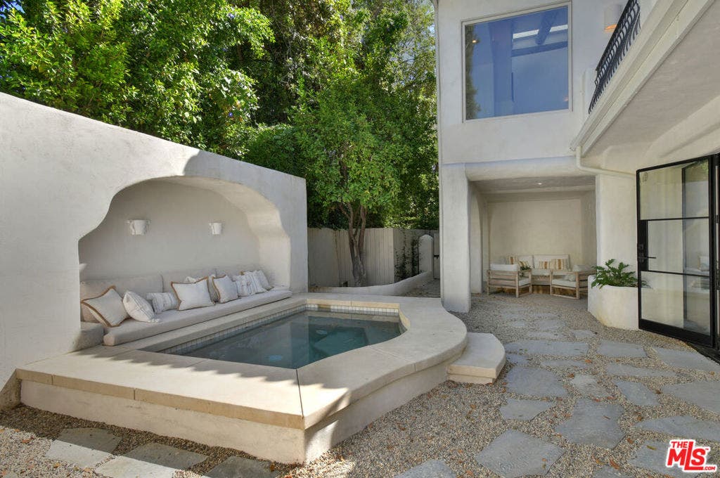 17647 BELINDA Street, Encino, CA 91316