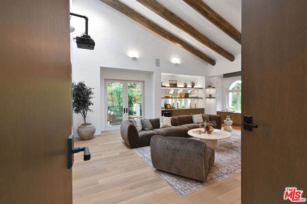 17647 BELINDA Street, Encino, CA 91316