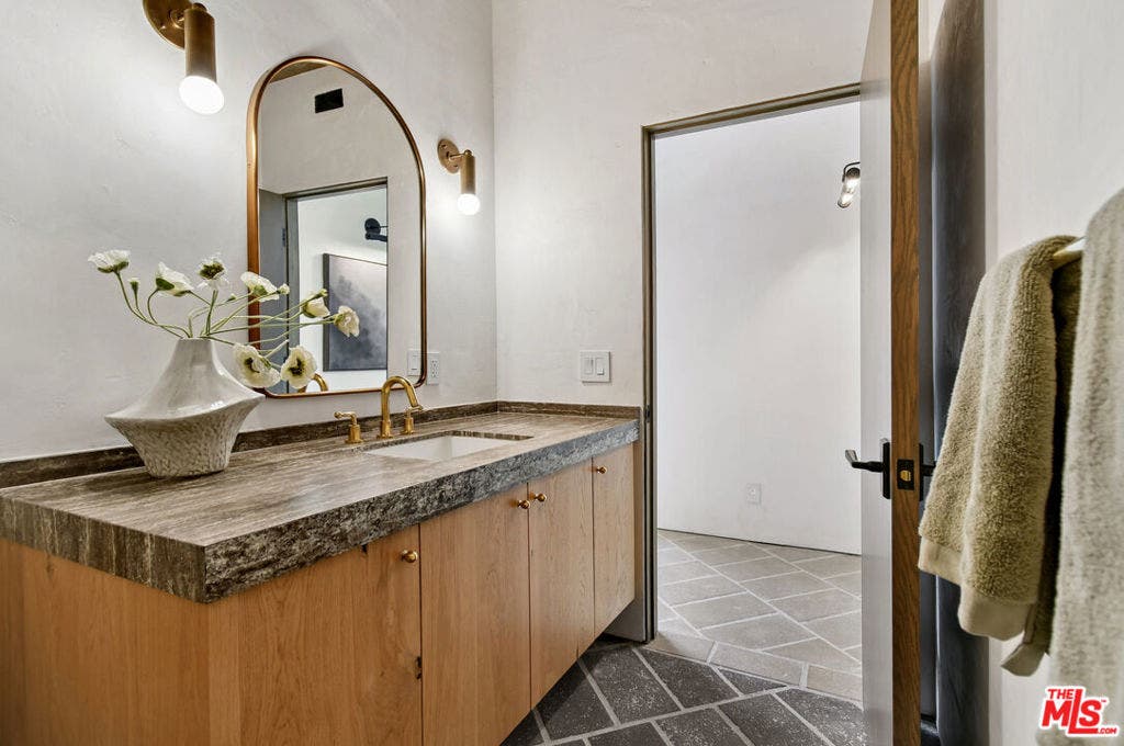 17647 BELINDA Street, Encino, CA 91316