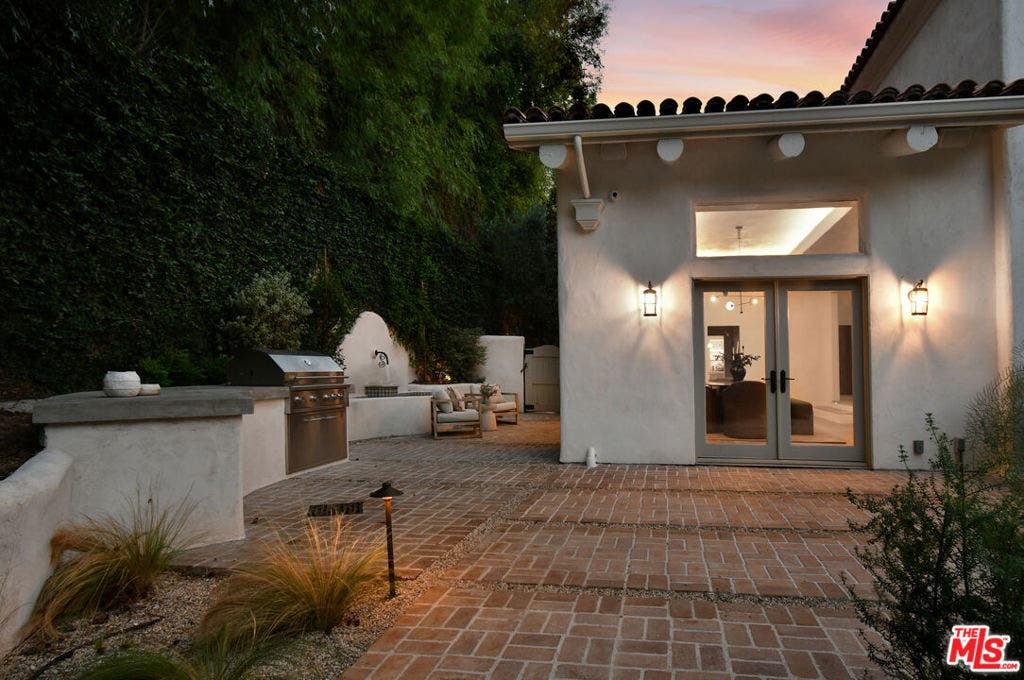17647 BELINDA Street, Encino, CA 91316