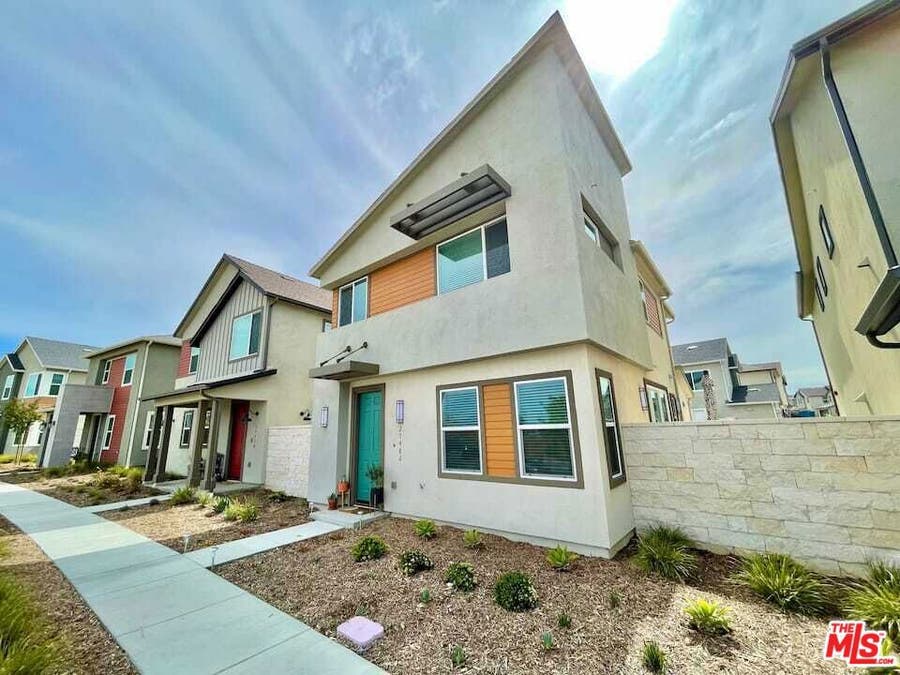 Property photo for 27482 Boulderview Way, Valencia, CA